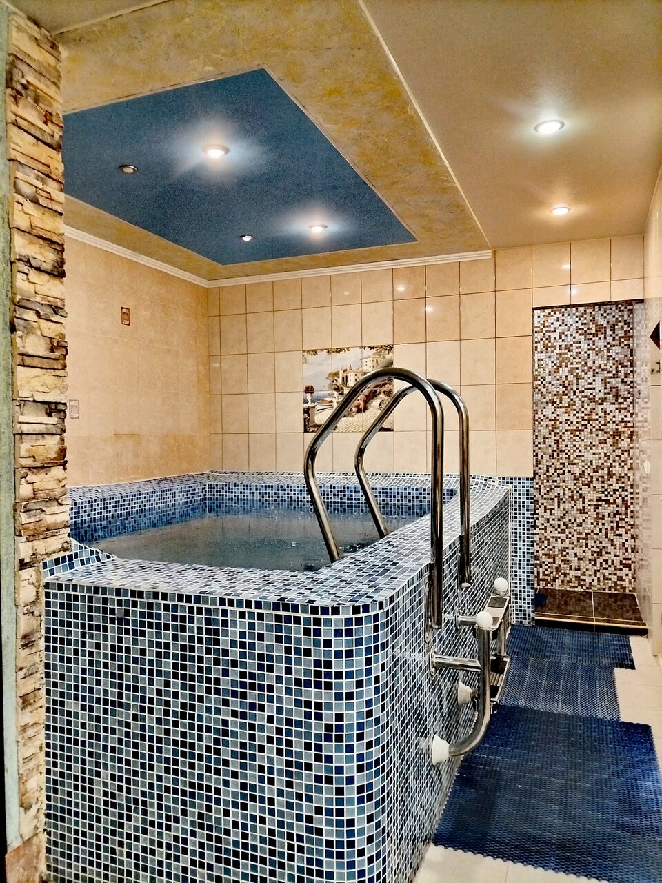 Гостиница Домик у причала Ломоносов-81