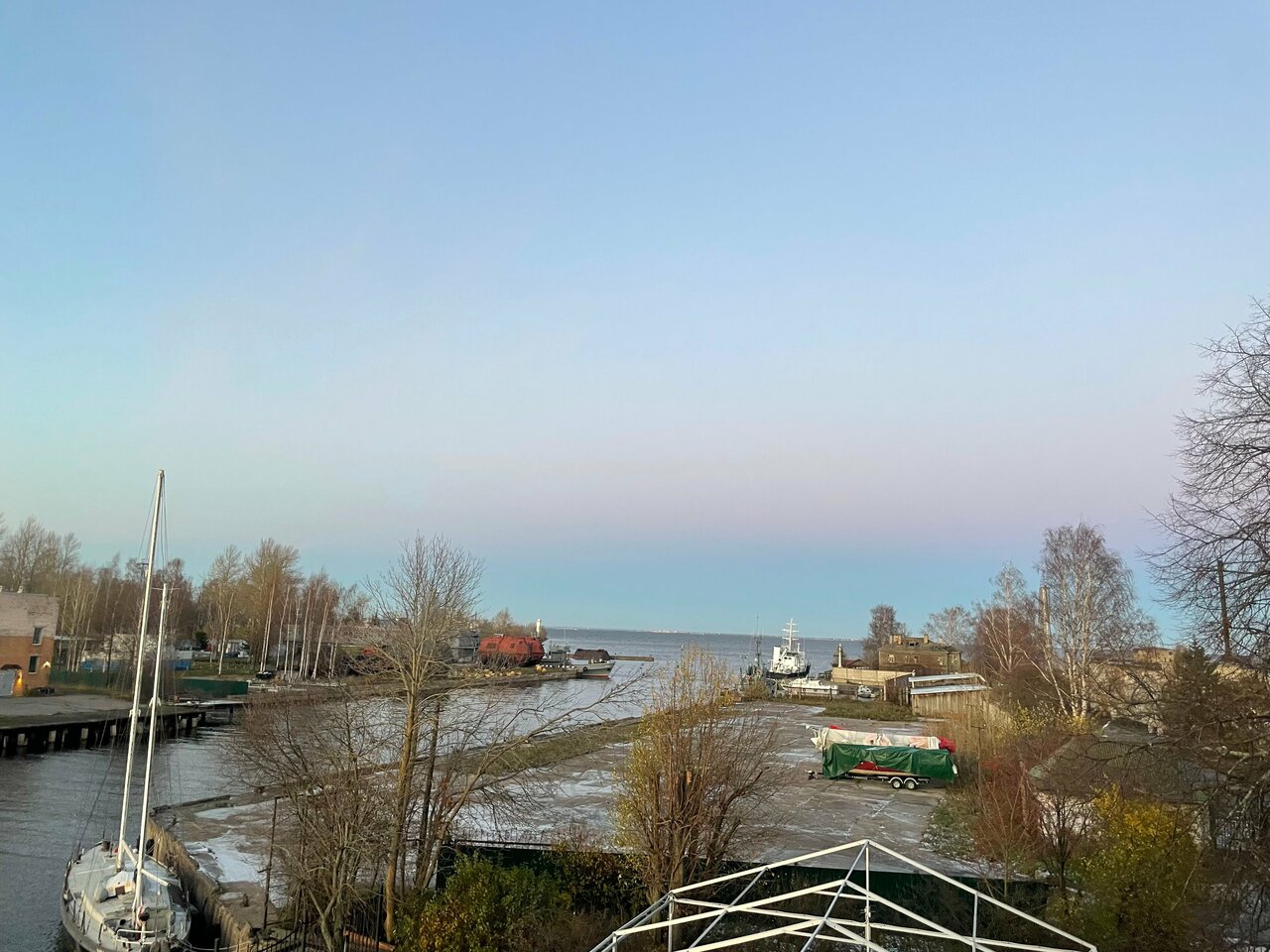 Гостиница Домик у причала Ломоносов