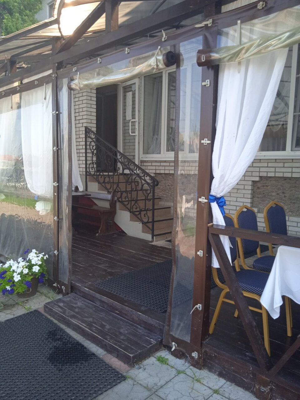 Гостиница Домик у причала Ломоносов-34