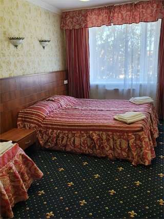 Гостиница Домик у причала Ломоносов Стандартный трехместный номер-2