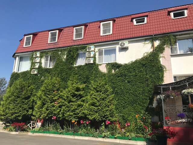 Гостиница Домик у причала Ломоносов-84